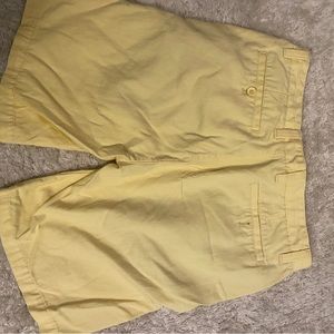 LIGHTLY USED MENS SHORTS 32